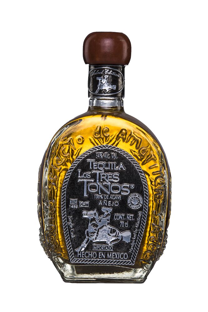 Los Tres Toños Tequila Añejo