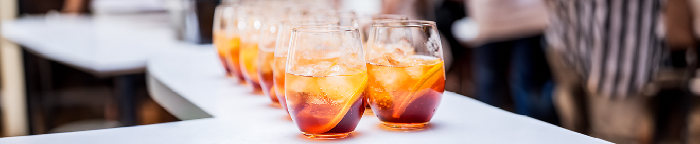 Alkoholfria drycker och snacks