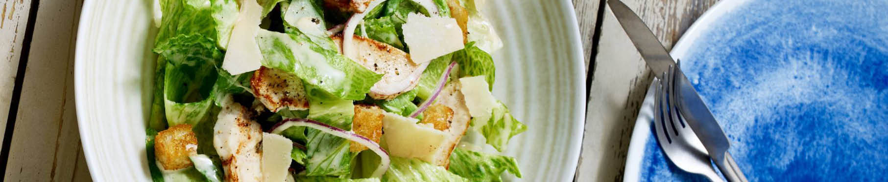 Kyckling och sallader