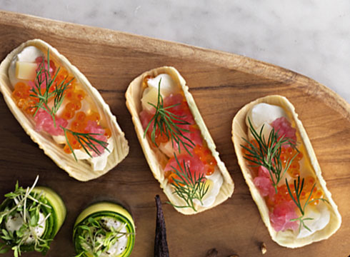 Forellromstaco med tärnad potatis, picklad rödlök och gräddfil